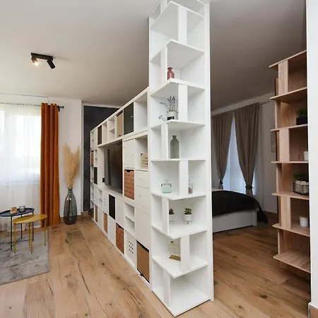Apartment Feel Good & *