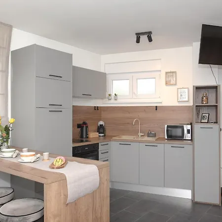 Apartment Feel Good &