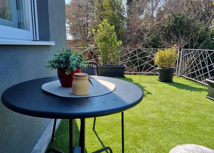 דירה Feel Good & *