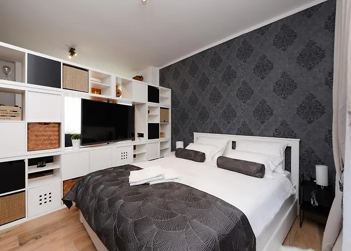 דירה Feel Good & *