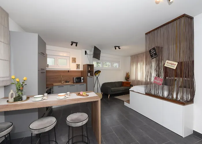 Feel Good & דירה זאדאר